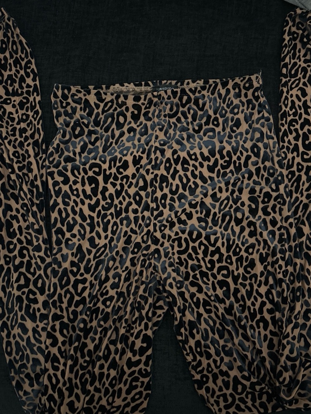 naked wardrobe Leopard Print leggings in Brown and Black